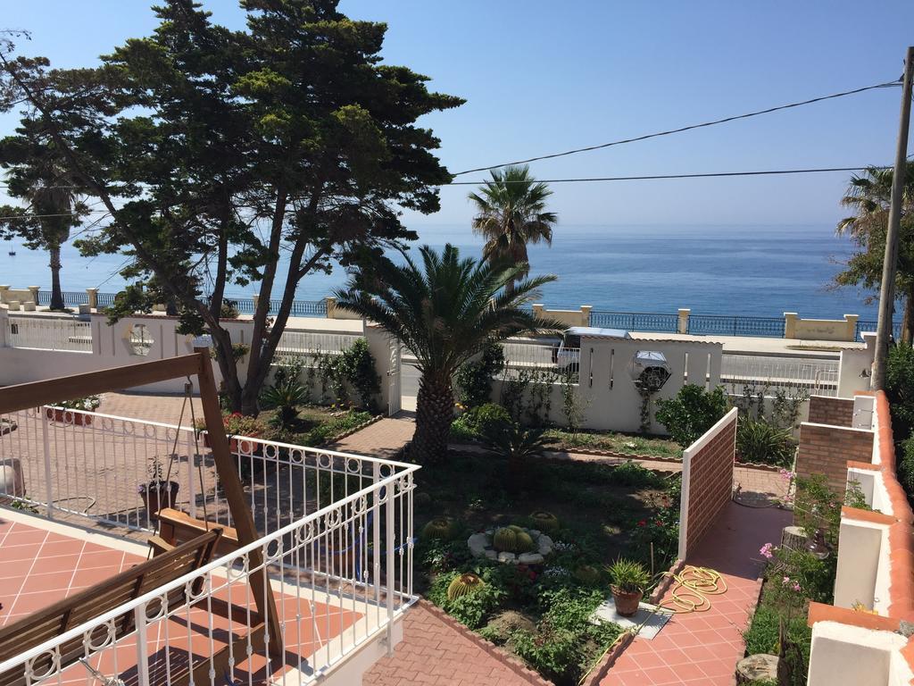 B&B Villa Sul Mare Melito Di Porto Salvo Extérieur photo